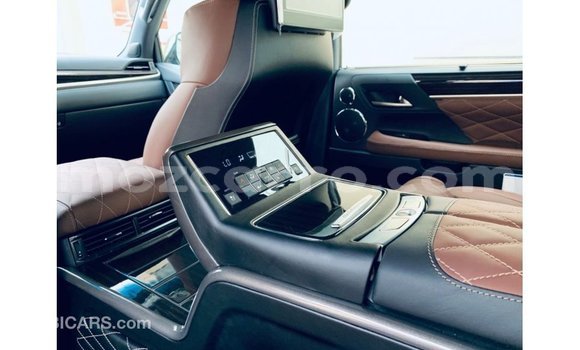 Nunua Imported Lexus LX Nyeusi Gari ndani ya Import - Dubai nchini Cabo Delgado Nunua Imported Lexus LX Nyeusi Gari ndani ya Import - Dubai nchini Cabo Delgado