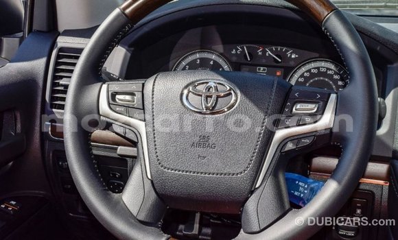 Nunua Imported Toyota Land Cruiser Nyeupe Gari ndani ya Import - Dubai nchini Cabo Delgado Nunua Imported Toyota Land Cruiser Nyeupe Gari ndani ya Import - Dubai nchini Cabo Delgado