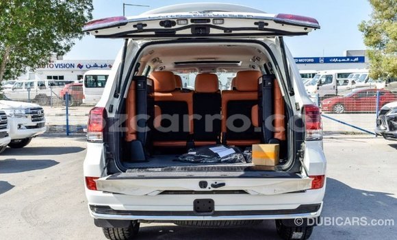 Nunua Imported Toyota Land Cruiser Nyeupe Gari ndani ya Import - Dubai nchini Cabo Delgado Nunua Imported Toyota Land Cruiser Nyeupe Gari ndani ya Import - Dubai nchini Cabo Delgado