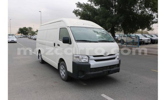 Comprar Importar Toyota Hiace Branco Carro em Import - Dubai em Cabo Delgado Comprar Importar Toyota Hiace Branco Carro em Import - Dubai em Cabo Delgado