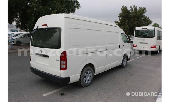 Comprar Importar Toyota Hiace Branco Carro em Import - Dubai em Cabo Delgado Comprar Importar Toyota Hiace Branco Carro em Import - Dubai em Cabo Delgado