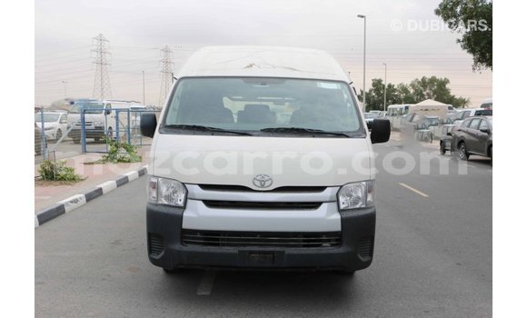 Comprar Importar Toyota Hiace Branco Carro em Import - Dubai em Cabo Delgado Comprar Importar Toyota Hiace Branco Carro em Import - Dubai em Cabo Delgado