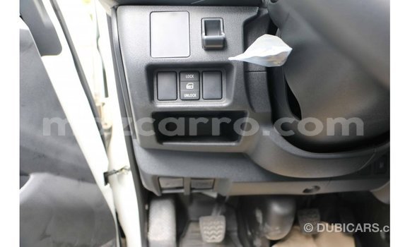Comprar Importar Toyota Hiace Branco Carro em Import - Dubai em Cabo Delgado Comprar Importar Toyota Hiace Branco Carro em Import - Dubai em Cabo Delgado