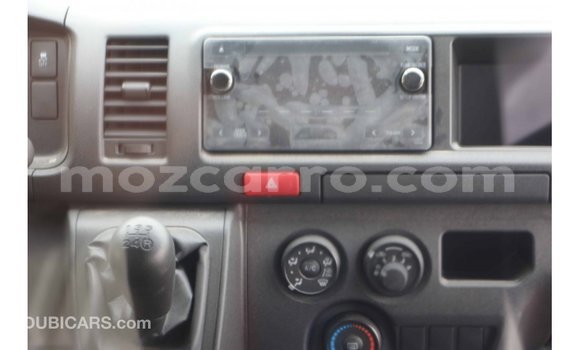 Comprar Importar Toyota Hiace Branco Carro em Import - Dubai em Cabo Delgado Comprar Importar Toyota Hiace Branco Carro em Import - Dubai em Cabo Delgado