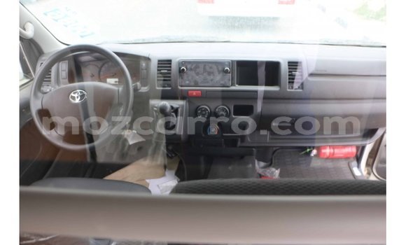 Comprar Importar Toyota Hiace Branco Carro em Import - Dubai em Cabo Delgado Comprar Importar Toyota Hiace Branco Carro em Import - Dubai em Cabo Delgado