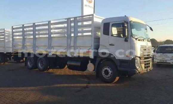 Nunua Ilio tumika Nissan UD Nyeupe Lori ndani ya Maputo nchini Maputo Nunua Ilio tumika Nissan UD Nyeupe Lori ndani ya Maputo nchini Maputo