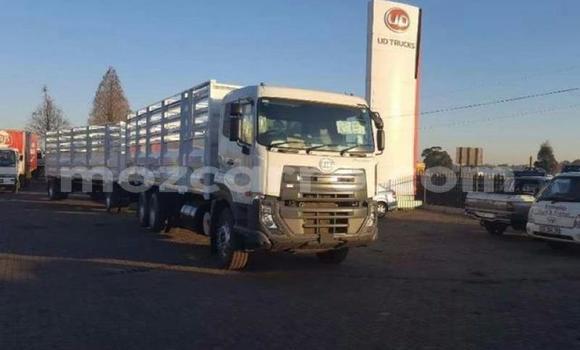 Nunua Ilio tumika Nissan UD Nyeupe Lori ndani ya Maputo nchini Maputo Nunua Ilio tumika Nissan UD Nyeupe Lori ndani ya Maputo nchini Maputo