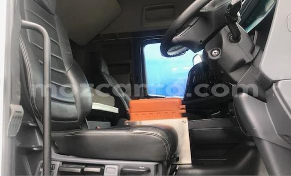 Comprar Usado Scania R420 Branco Caminhão em Maputo em Maputo Comprar Usado Scania R420 Branco Caminhão em Maputo em Maputo