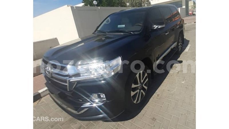 Big with watermark toyota land cruiser cabo delgado import dubai 6621