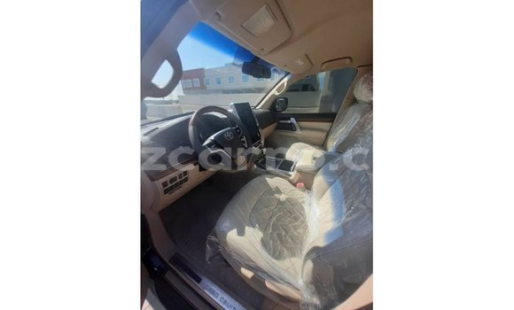 Nunua Imported Toyota Land Cruiser Nyeusi Gari ndani ya Import - Dubai nchini Cabo Delgado Nunua Imported Toyota Land Cruiser Nyeusi Gari ndani ya Import - Dubai nchini Cabo Delgado