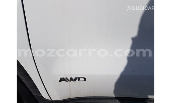 Comprar Importar Kia Sportage Branco Carro em Import - Dubai em Cabo Delgado Comprar Importar Kia Sportage Branco Carro em Import - Dubai em Cabo Delgado