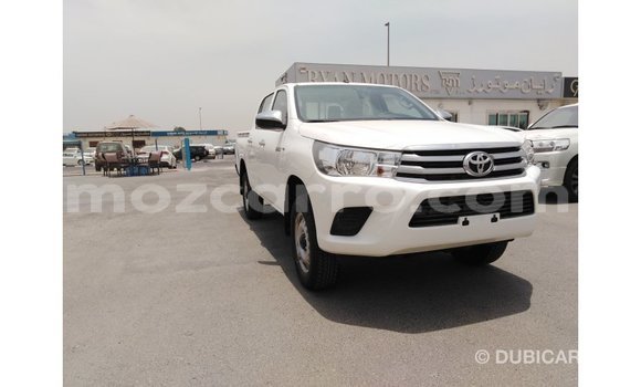 Comprar Importar Toyota Hilux Branco Carro em Import - Dubai em Cabo Delgado Comprar Importar Toyota Hilux Branco Carro em Import - Dubai em Cabo Delgado