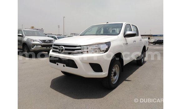 Comprar Importar Toyota Hilux Branco Carro em Import - Dubai em Cabo Delgado Comprar Importar Toyota Hilux Branco Carro em Import - Dubai em Cabo Delgado