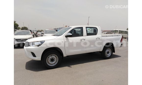 Comprar Importar Toyota Hilux Branco Carro em Import - Dubai em Cabo Delgado Comprar Importar Toyota Hilux Branco Carro em Import - Dubai em Cabo Delgado