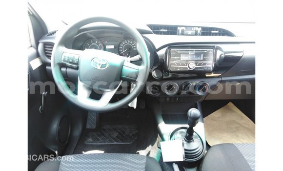 Comprar Importar Toyota Hilux Branco Carro em Import - Dubai em Cabo Delgado Comprar Importar Toyota Hilux Branco Carro em Import - Dubai em Cabo Delgado