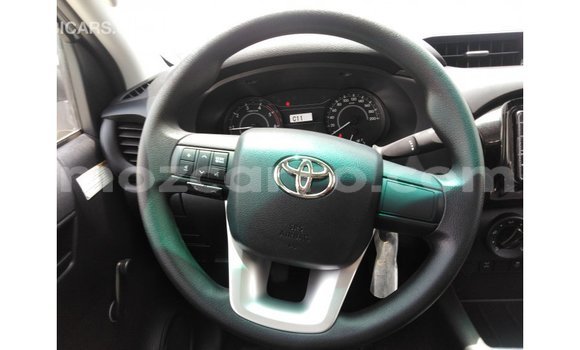 Comprar Importar Toyota Hilux Branco Carro em Import - Dubai em Cabo Delgado Comprar Importar Toyota Hilux Branco Carro em Import - Dubai em Cabo Delgado