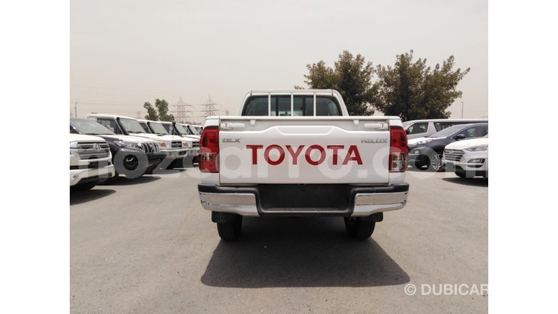 Big with watermark toyota hilux cabo delgado import dubai 6642