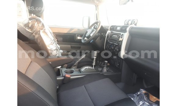 Comprar Importar Toyota FJ Cruiser Preto Carro em Import - Dubai em Cabo Delgado Comprar Importar Toyota FJ Cruiser Preto Carro em Import - Dubai em Cabo Delgado