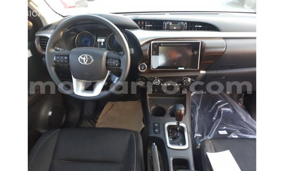Comprar Importar Toyota Hilux Vermelho Carro em Import - Dubai em Cabo Delgado Comprar Importar Toyota Hilux Vermelho Carro em Import - Dubai em Cabo Delgado