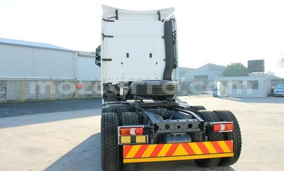 Tenga Tsaru Mercedes‒Benz Truck Chena Rori in Gilé in Zambezia Tenga Tsaru Mercedes‒Benz Truck Chena Rori in Gilé in Zambezia