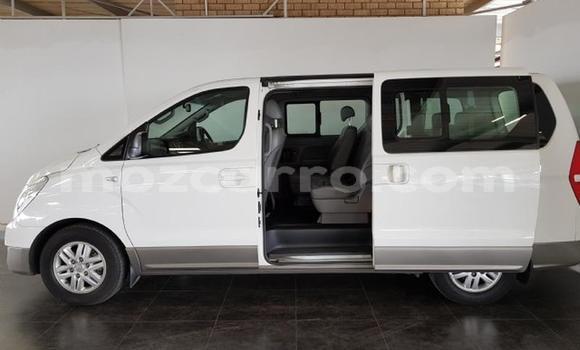 Tenga Tsaru Hyundai H1 Chena Mota in Gilé in Zambezia Tenga Tsaru Hyundai H1 Chena Mota in Gilé in Zambezia