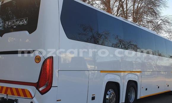 Comprar Usado Scania Irizar Branco Caminhão em Beira em Sofala Comprar Usado Scania Irizar Branco Caminhão em Beira em Sofala