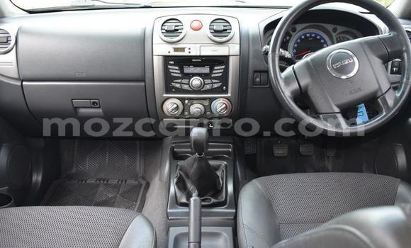 Buy Used Isuzu KB Black Car in Gilé in Zambezia Buy Used Isuzu KB Black Car in Gilé in Zambezia