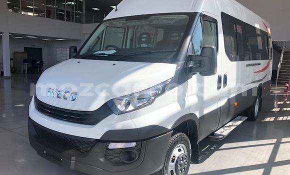 Comprar Usado Iveco Daily Branco Caminhão em Beira em Sofala Comprar Usado Iveco Daily Branco Caminhão em Beira em Sofala