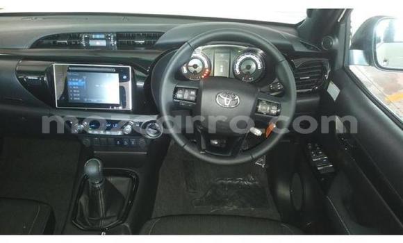 Tenga Tsaru Toyota Hilux Chena Mota in Maputo in Maputo Tenga Tsaru Toyota Hilux Chena Mota in Maputo in Maputo