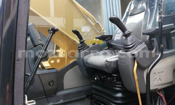 Comprar Usado Caterpillar 120 De outros Caminhão em Beira em Sofala Comprar Usado Caterpillar 120 De outros Caminhão em Beira em Sofala