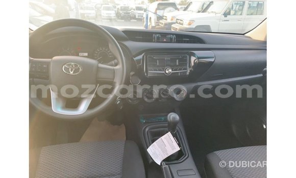 Comprar Importar Toyota Hilux Preto Carro em Import - Dubai em Cabo Delgado Comprar Importar Toyota Hilux Preto Carro em Import - Dubai em Cabo Delgado