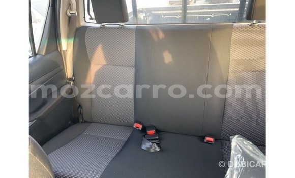 Comprar Importar Toyota Hilux Preto Carro em Import - Dubai em Cabo Delgado Comprar Importar Toyota Hilux Preto Carro em Import - Dubai em Cabo Delgado