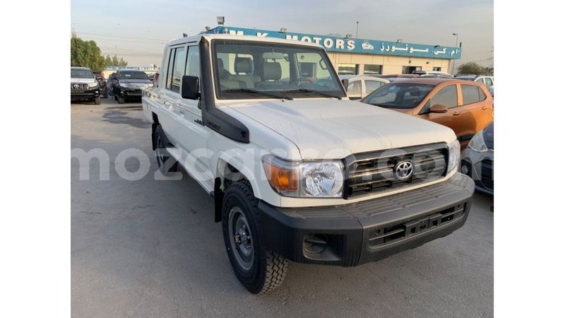 Big with watermark toyota land cruiser cabo delgado import dubai 6712