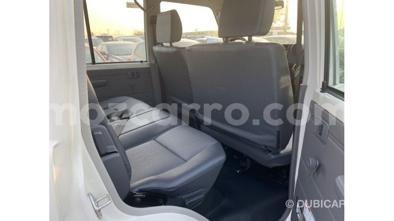 Big with watermark toyota land cruiser cabo delgado import dubai 6712