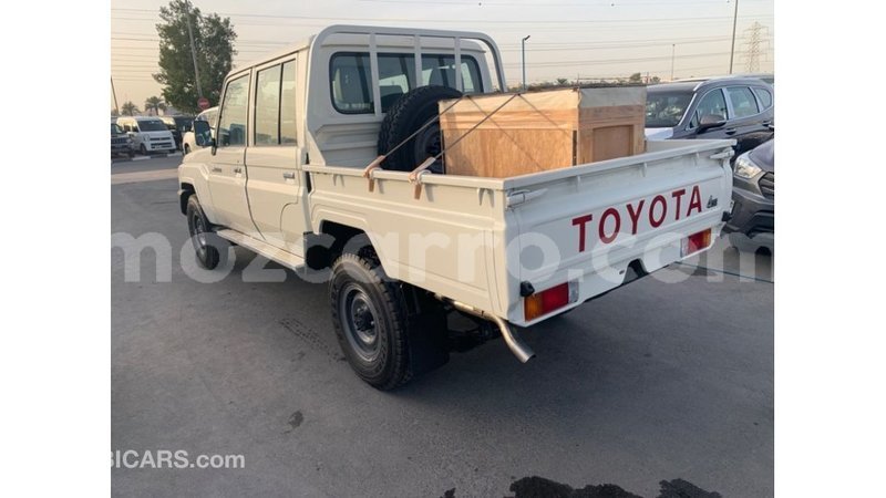 Big with watermark toyota land cruiser cabo delgado import dubai 6712