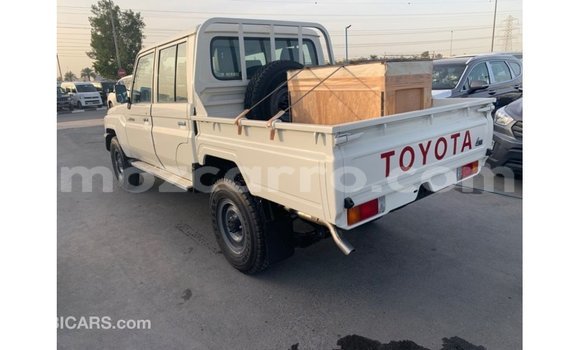 Comprar Importar Toyota Land Cruiser Branco Carro em Import - Dubai em Cabo Delgado Comprar Importar Toyota Land Cruiser Branco Carro em Import - Dubai em Cabo Delgado