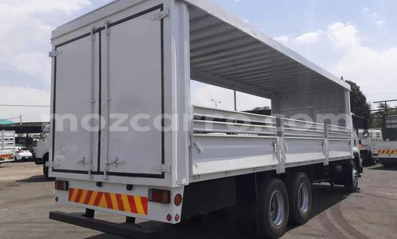 Comprar Usado Isuzu FTR 850 Branco Caminhão em Maputo em Maputo Comprar Usado Isuzu FTR 850 Branco Caminhão em Maputo em Maputo