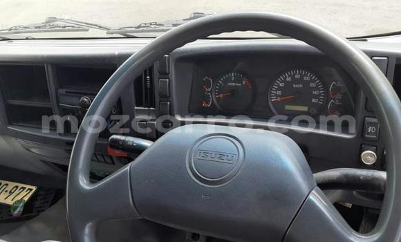 Comprar Usado Isuzu FTR 850 Branco Caminhão em Maputo em Maputo Comprar Usado Isuzu FTR 850 Branco Caminhão em Maputo em Maputo