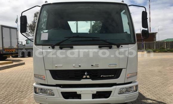 Comprar Usado Isuzu FTR 850 Branco Caminhão em Maputo em Maputo Comprar Usado Isuzu FTR 850 Branco Caminhão em Maputo em Maputo