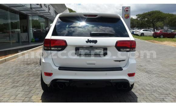 Comprar Usado Jeep Grand Cherokee Branco Carro em Maputo em Maputo Comprar Usado Jeep Grand Cherokee Branco Carro em Maputo em Maputo