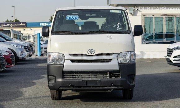 Comprar Importar Toyota Hiace Branco Carro em Import - Dubai em Cabo Delgado Comprar Importar Toyota Hiace Branco Carro em Import - Dubai em Cabo Delgado