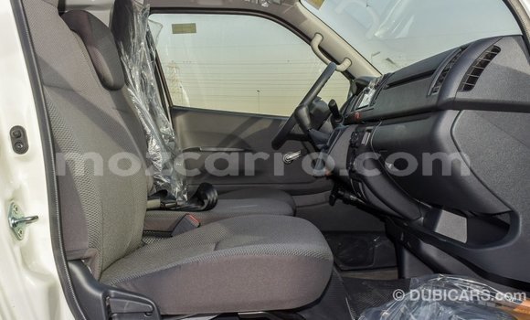 Comprar Importar Toyota Hiace Branco Carro em Import - Dubai em Cabo Delgado Comprar Importar Toyota Hiace Branco Carro em Import - Dubai em Cabo Delgado