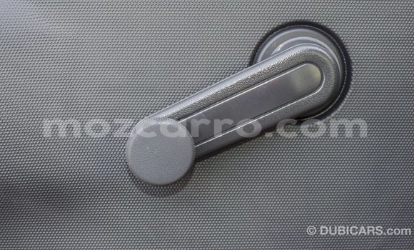 Comprar Importar Toyota Hiace Branco Carro em Import - Dubai em Cabo Delgado Comprar Importar Toyota Hiace Branco Carro em Import - Dubai em Cabo Delgado