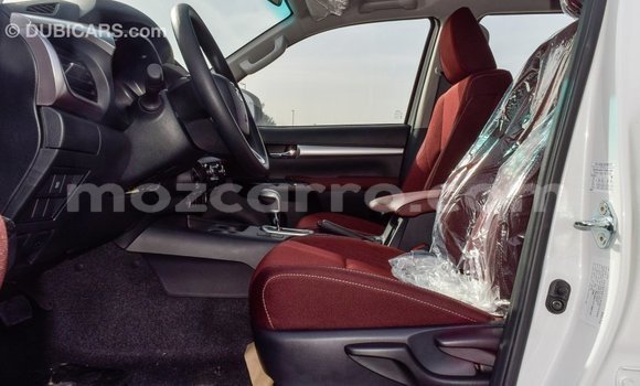 Comprar Importar Toyota Hilux Branco Carro em Import - Dubai em Cabo Delgado Comprar Importar Toyota Hilux Branco Carro em Import - Dubai em Cabo Delgado