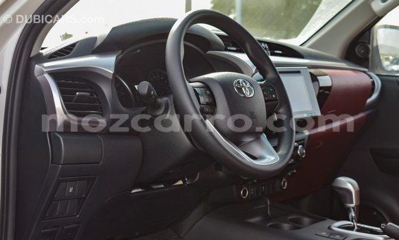 Comprar Importar Toyota Hilux Branco Carro em Import - Dubai em Cabo Delgado Comprar Importar Toyota Hilux Branco Carro em Import - Dubai em Cabo Delgado