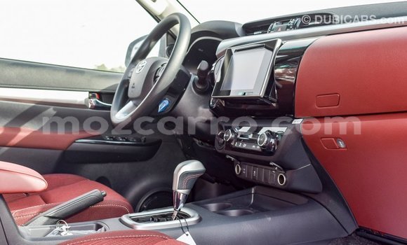 Comprar Importar Toyota Hilux Branco Carro em Import - Dubai em Cabo Delgado Comprar Importar Toyota Hilux Branco Carro em Import - Dubai em Cabo Delgado