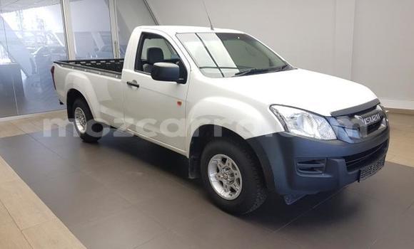 Tenga Tsaru Isuzu KB Chena Mota in Beira in Sofala Tenga Tsaru Isuzu KB Chena Mota in Beira in Sofala