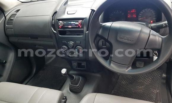 Tenga Tsaru Isuzu KB Chena Mota in Beira in Sofala Tenga Tsaru Isuzu KB Chena Mota in Beira in Sofala