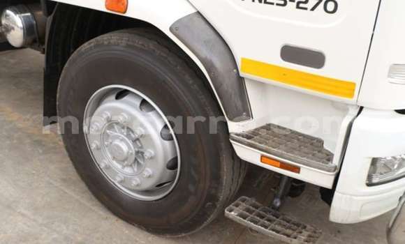 Buy Used Mitsubishi L400 White Truck in Maputo in Maputo Buy Used Mitsubishi L400 White Truck in Maputo in Maputo