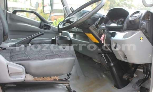 Buy Used Hino 300 Series White Truck in Maputo in Maputo Buy Used Hino 300 Series White Truck in Maputo in Maputo